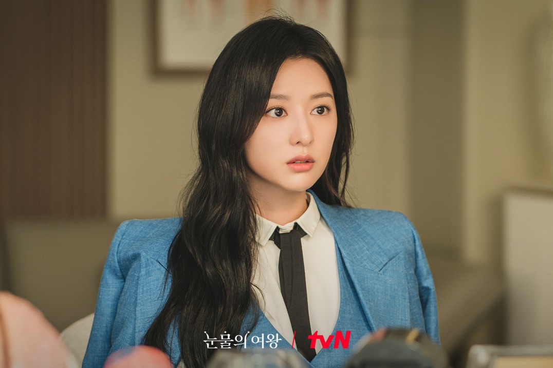 盤點 3 月必看韓劇！《淚之女王》雙金 CP 氛圍感拉滿！《美好世界》車銀優挑戰全新角色引期待！