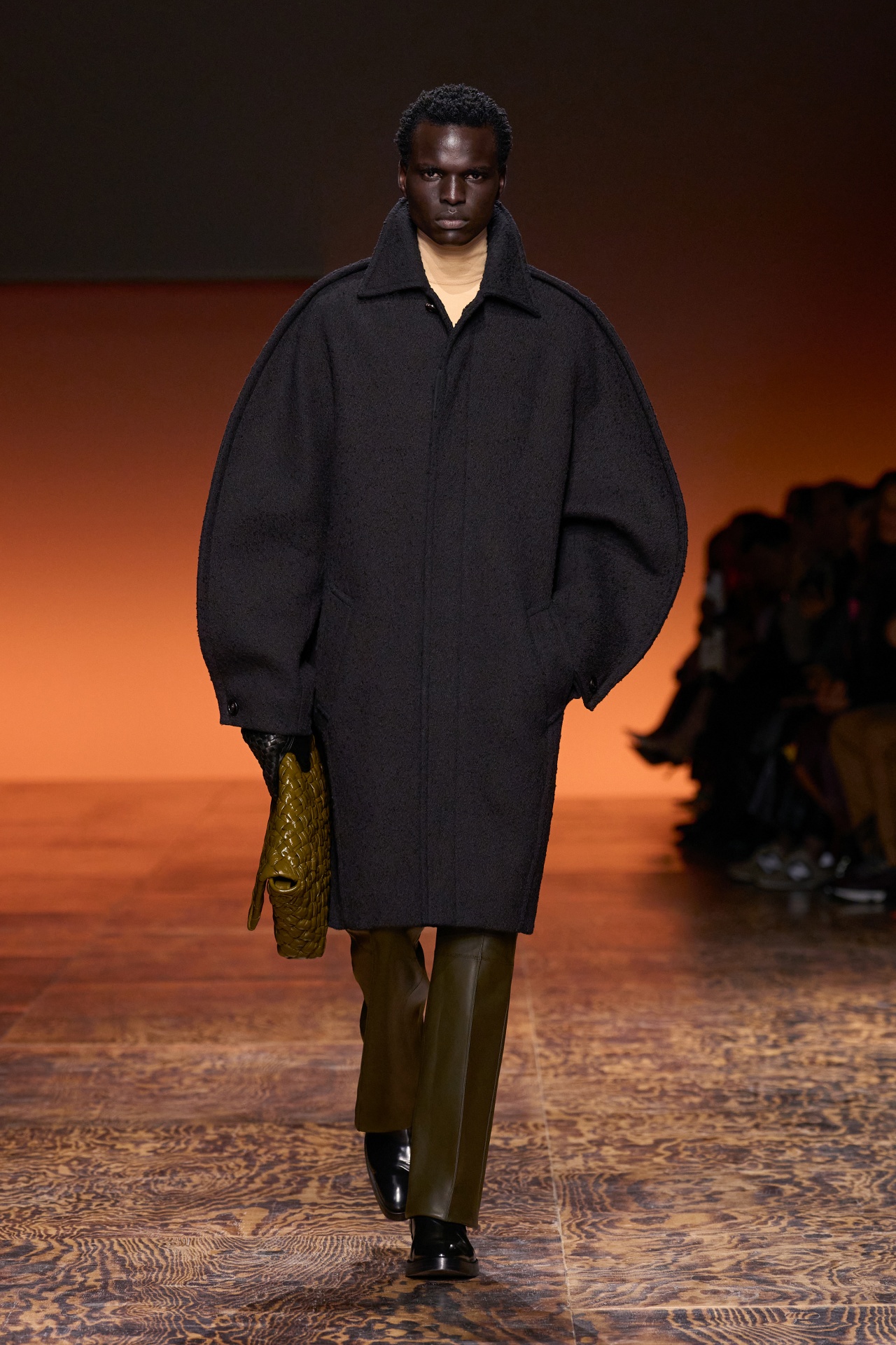 日常的紀念主義！Bottega Veneta 2024 秋冬系列釋出！