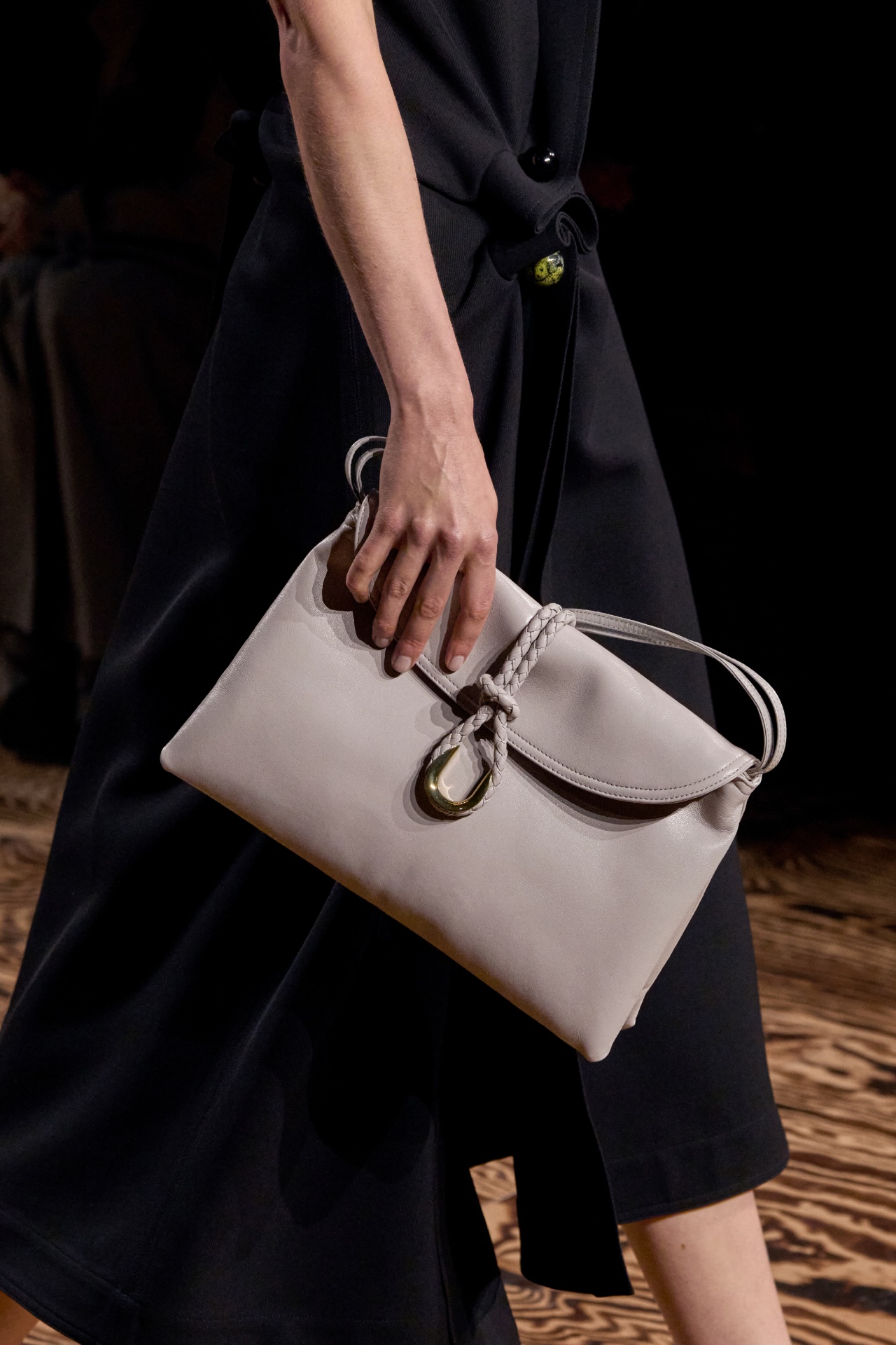 日常的紀念主義！Bottega Veneta 2024 秋冬系列釋出！