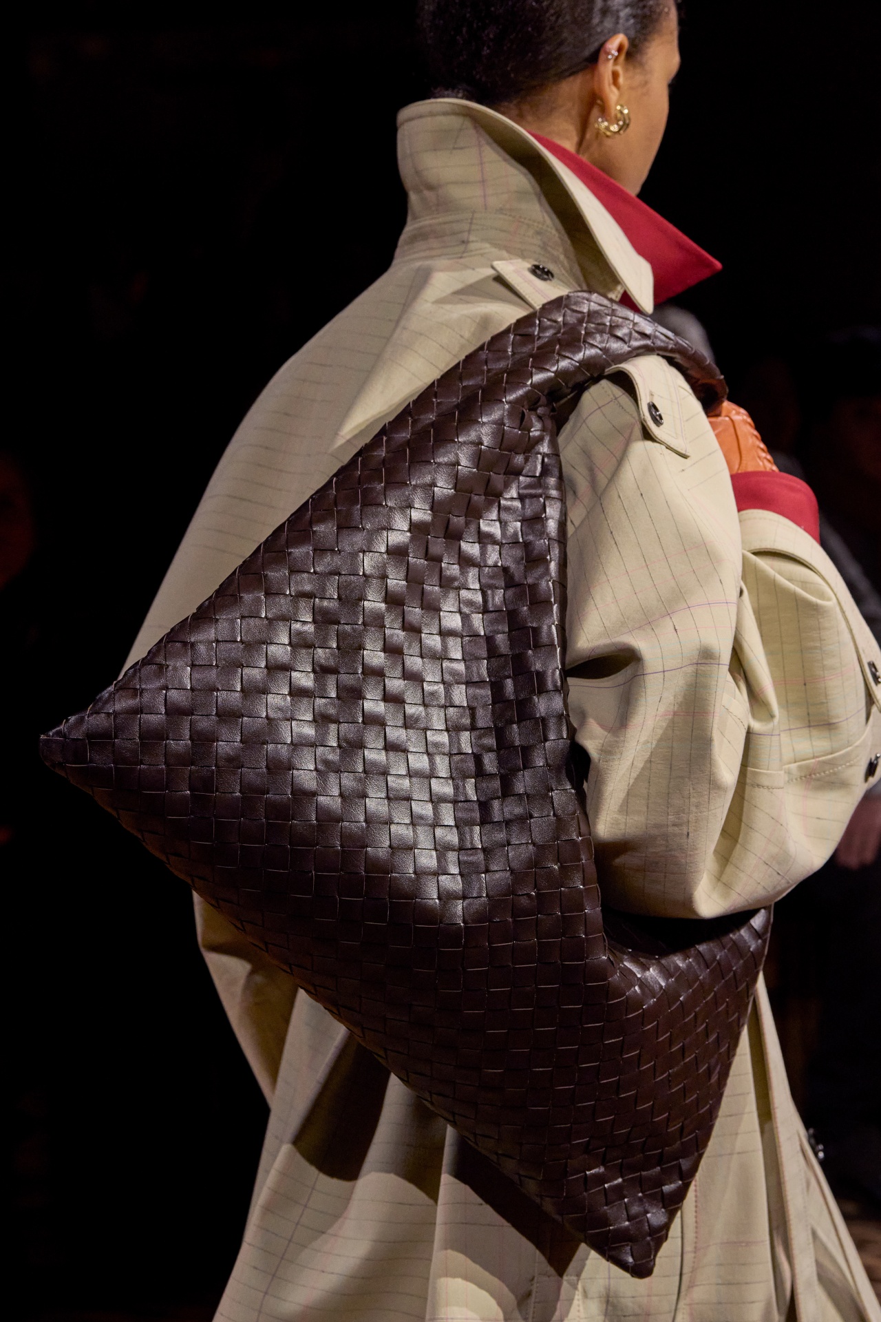 日常的紀念主義！Bottega Veneta 2024 秋冬系列釋出！