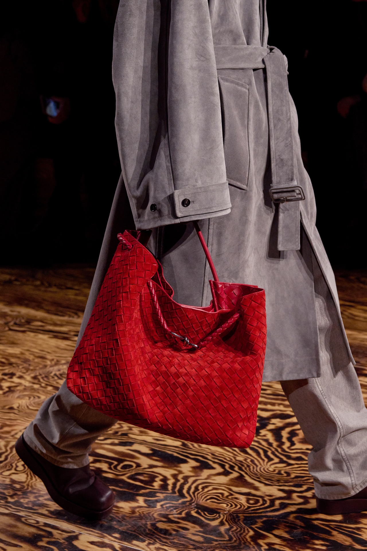 日常的紀念主義！Bottega Veneta 2024 秋冬系列釋出！