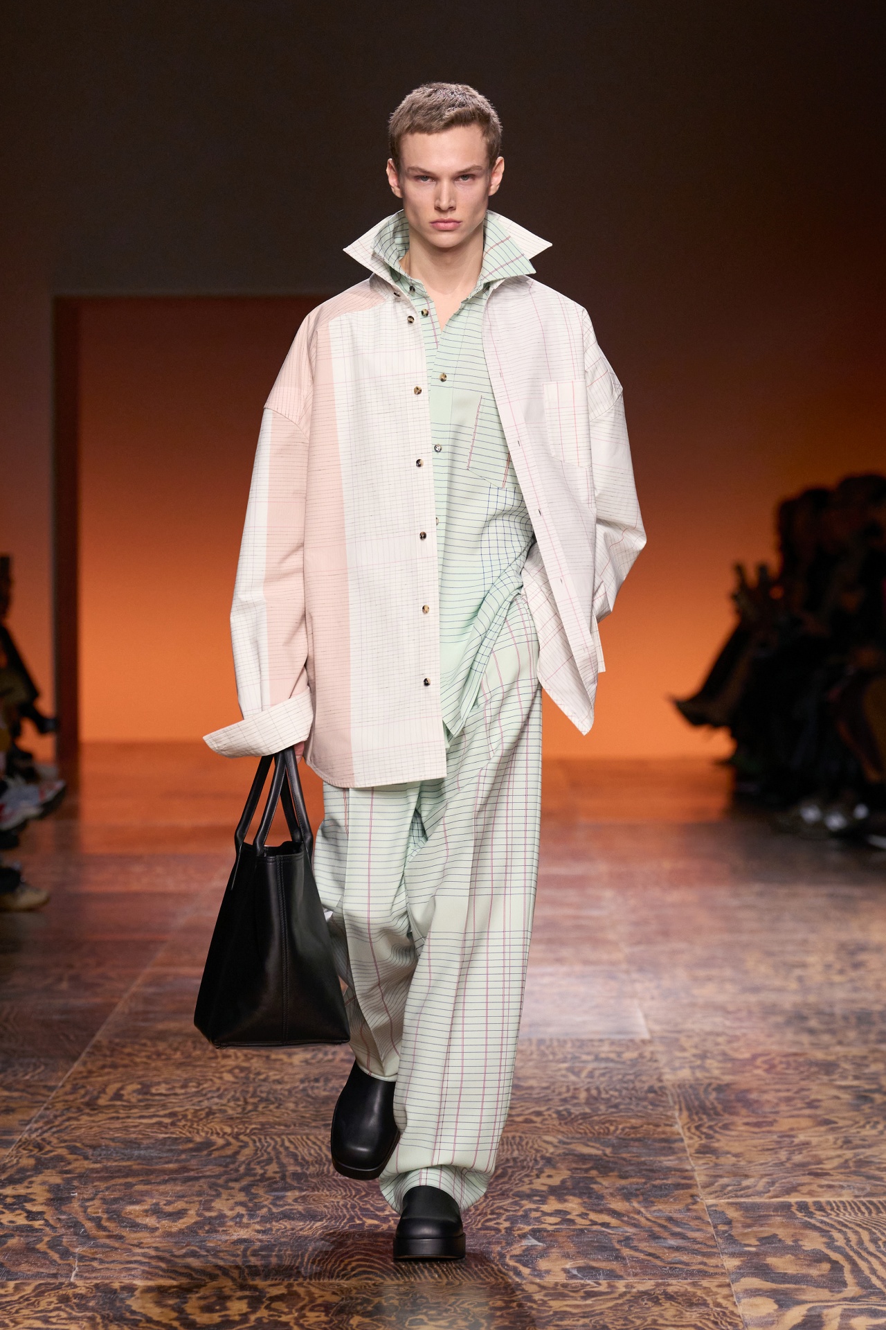 日常的紀念主義！Bottega Veneta 2024 秋冬系列釋出！