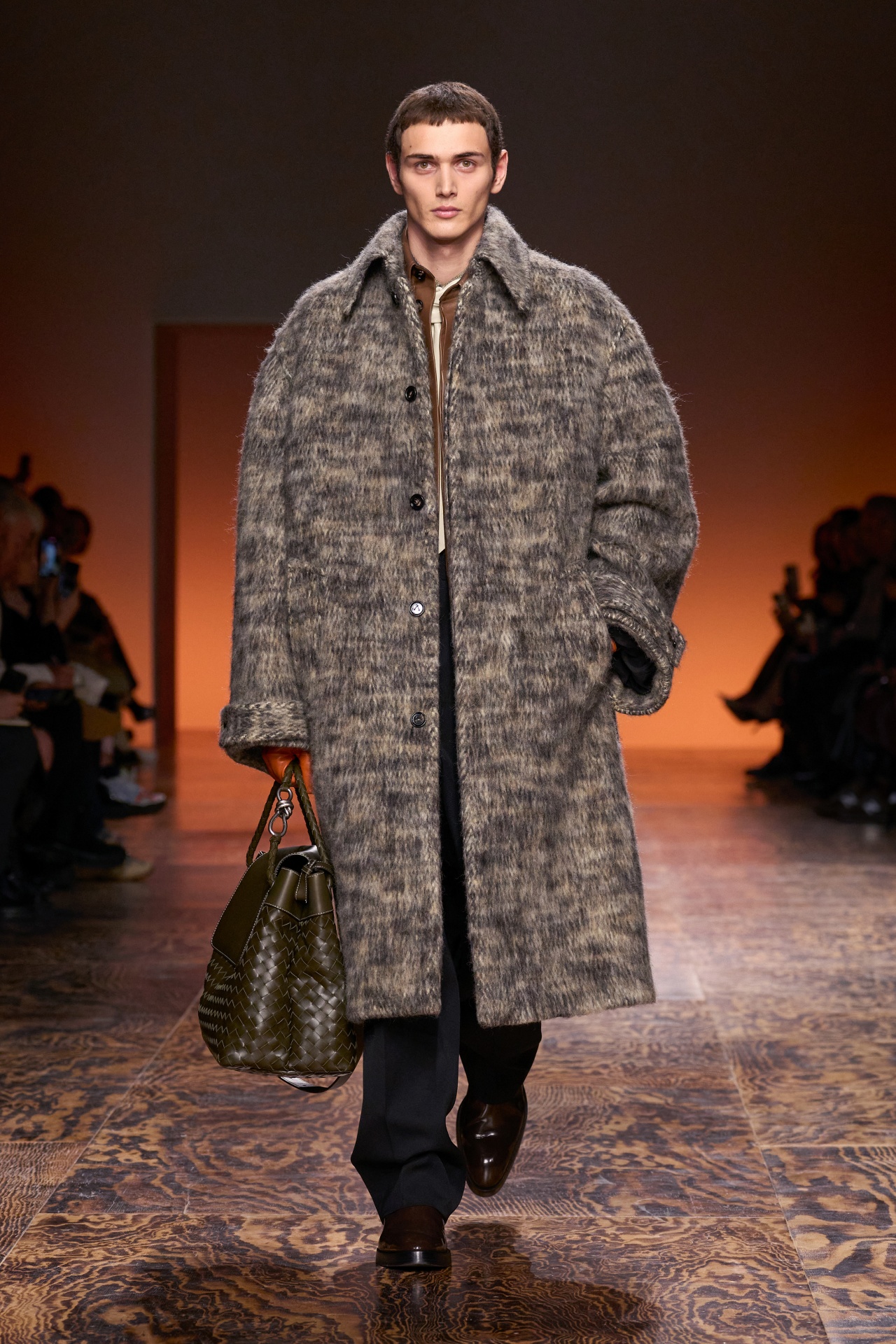 日常的紀念主義！Bottega Veneta 2024 秋冬系列釋出！