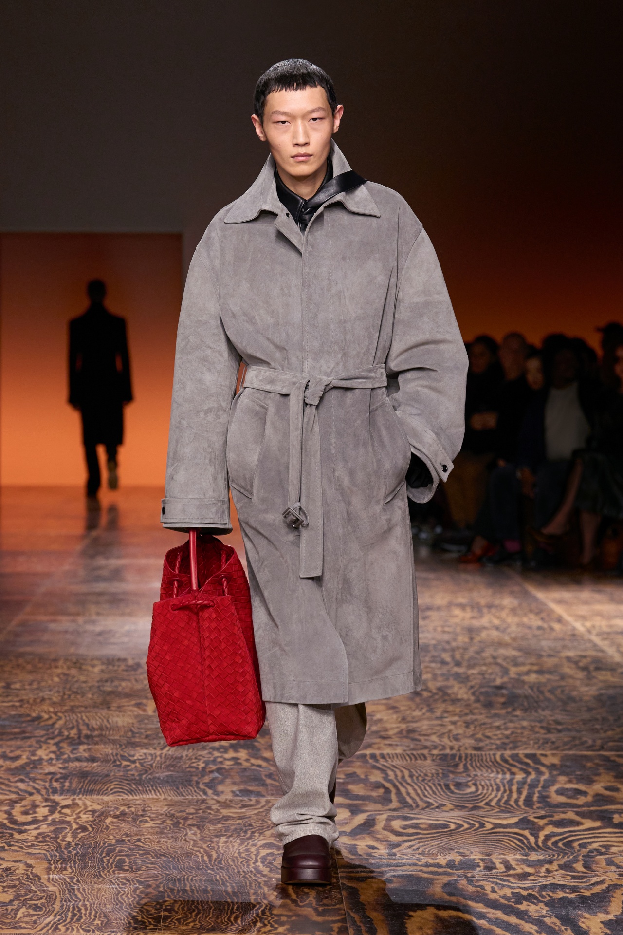 日常的紀念主義！Bottega Veneta 2024 秋冬系列釋出！