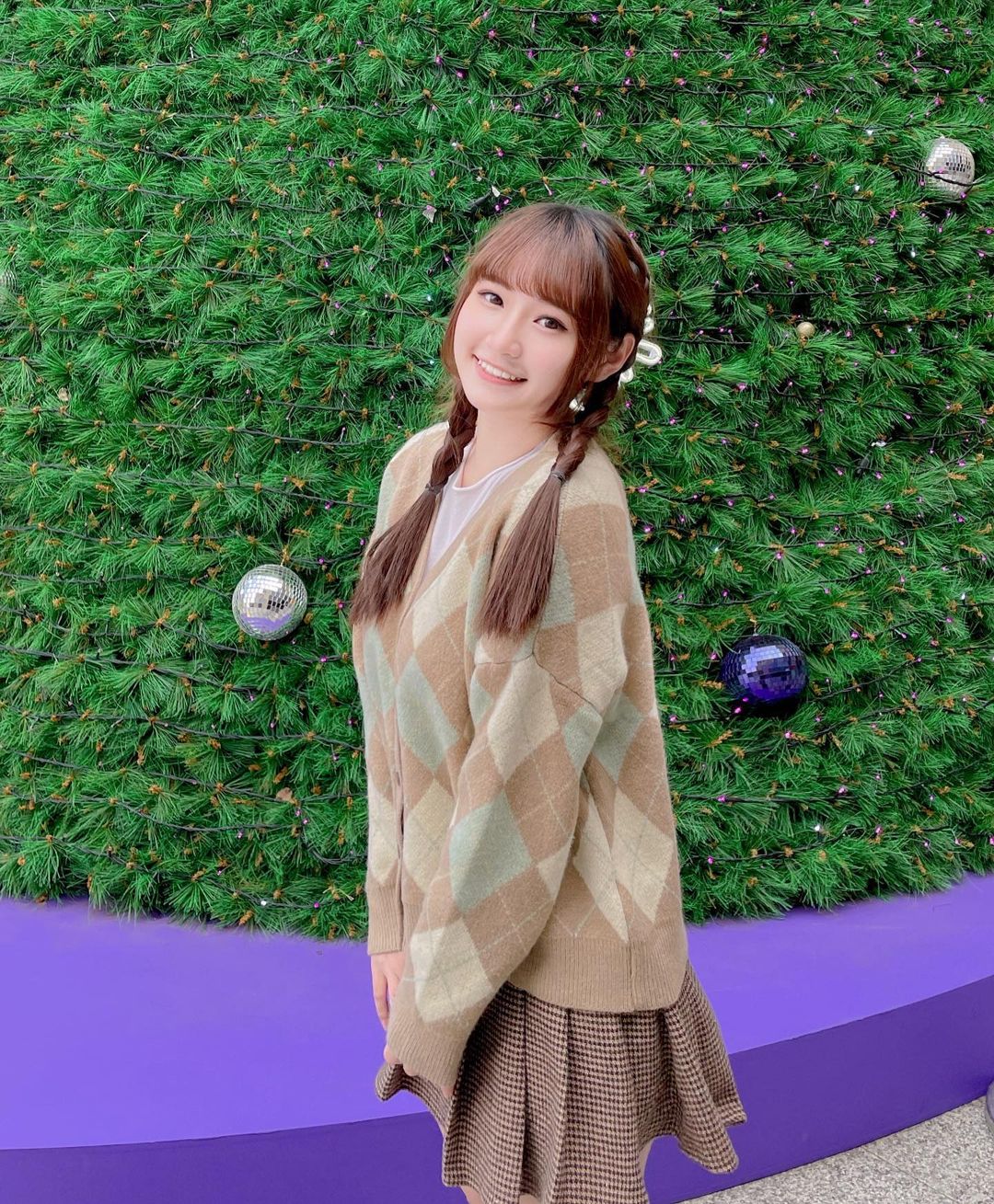 鄉民公認「她」最為致命！  20 歲超兇嫩妹登上批踢踢表特版，意外引發激辯！