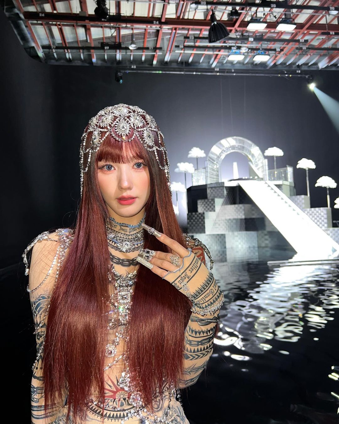 (G)I-DLE 薇娟被粉絲要求「不要跟醜男交往」當場笑噴！超可愛反應引熱議！網笑瘋：好真心！