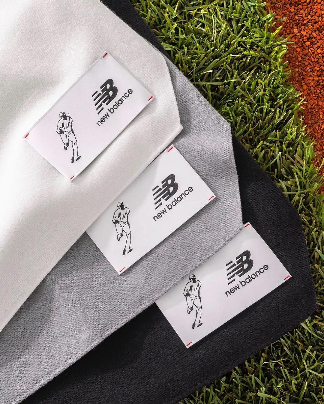 最終選擇「跑者」翔平！New Balance 公布「大谷翔平」個人 LOGO，首波 T-Shirt 販售消息釋出！