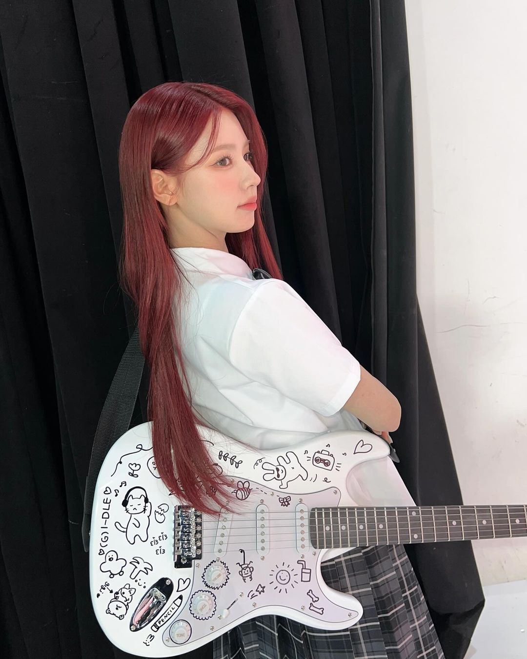 (G)I-DLE 薇娟被粉絲要求「不要跟醜男交往」當場笑噴！超可愛反應引熱議！網笑瘋：好真心！