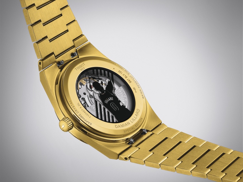 原來真的有手錶？ TISSOT x Damian Lillard 聯乘錶款正式登場，背蓋 Dime Time 剪影太炸裂！