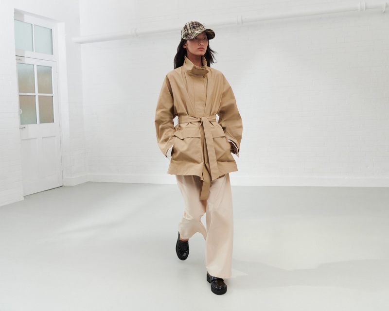 時尚女神李函領銜！ UNIQLO 推出女神節特別企劃，推薦六大必收款式與三大聯名新品！