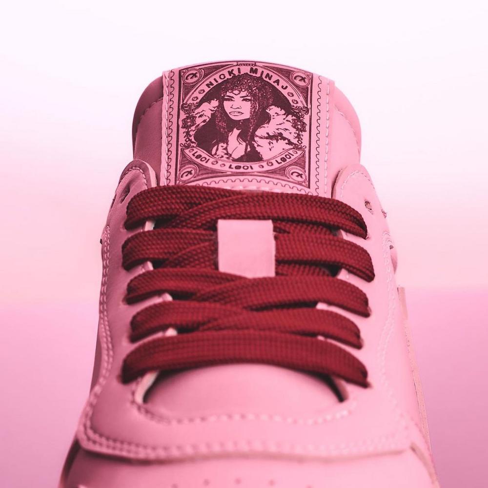 搶眼配色呼應饒舌女皇前衛穿搭！Nicki Minaj 攜手「英國小白鞋品牌」 LØCI 打造全新專屬系列