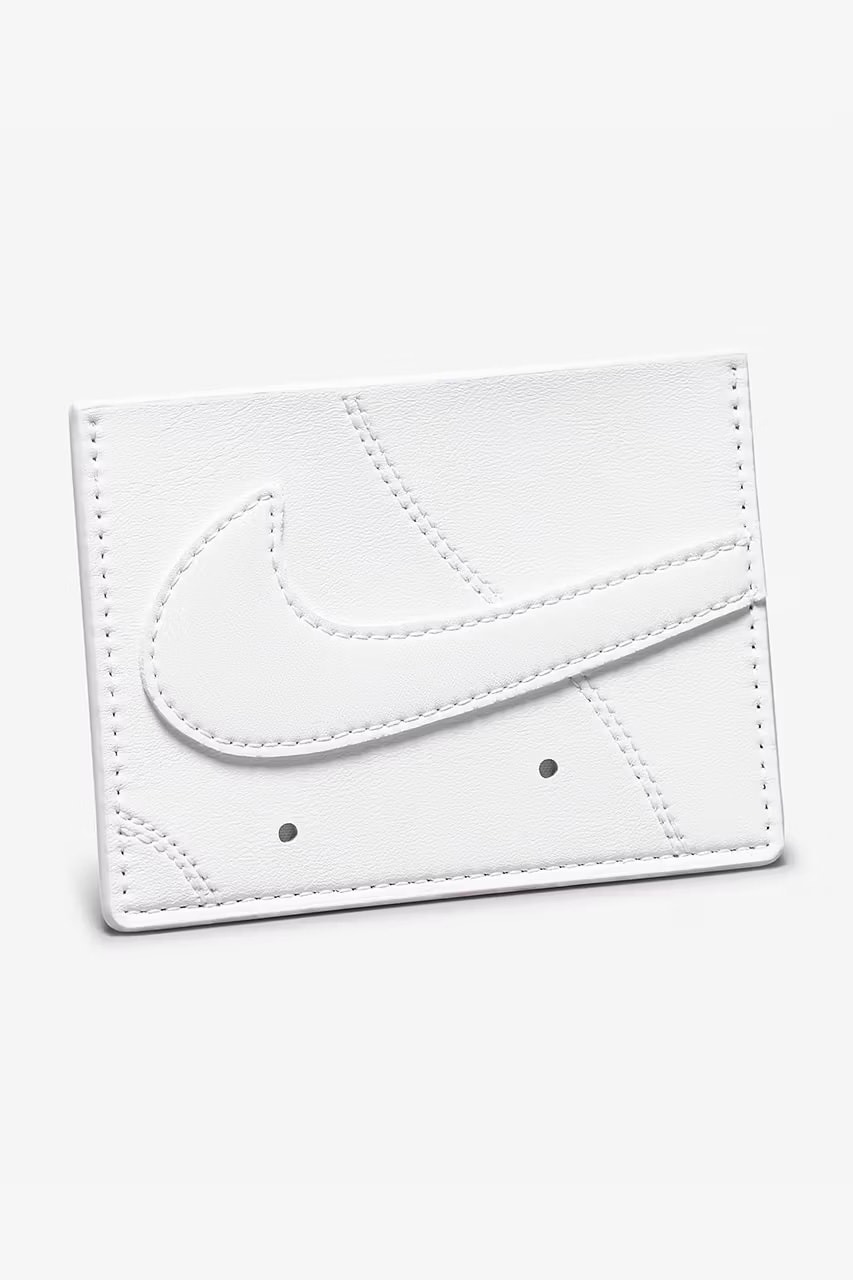 如何低調炫耀鞋頭身分？你只需要從口袋掏出這款 Nike Air Force 1 造型卡夾