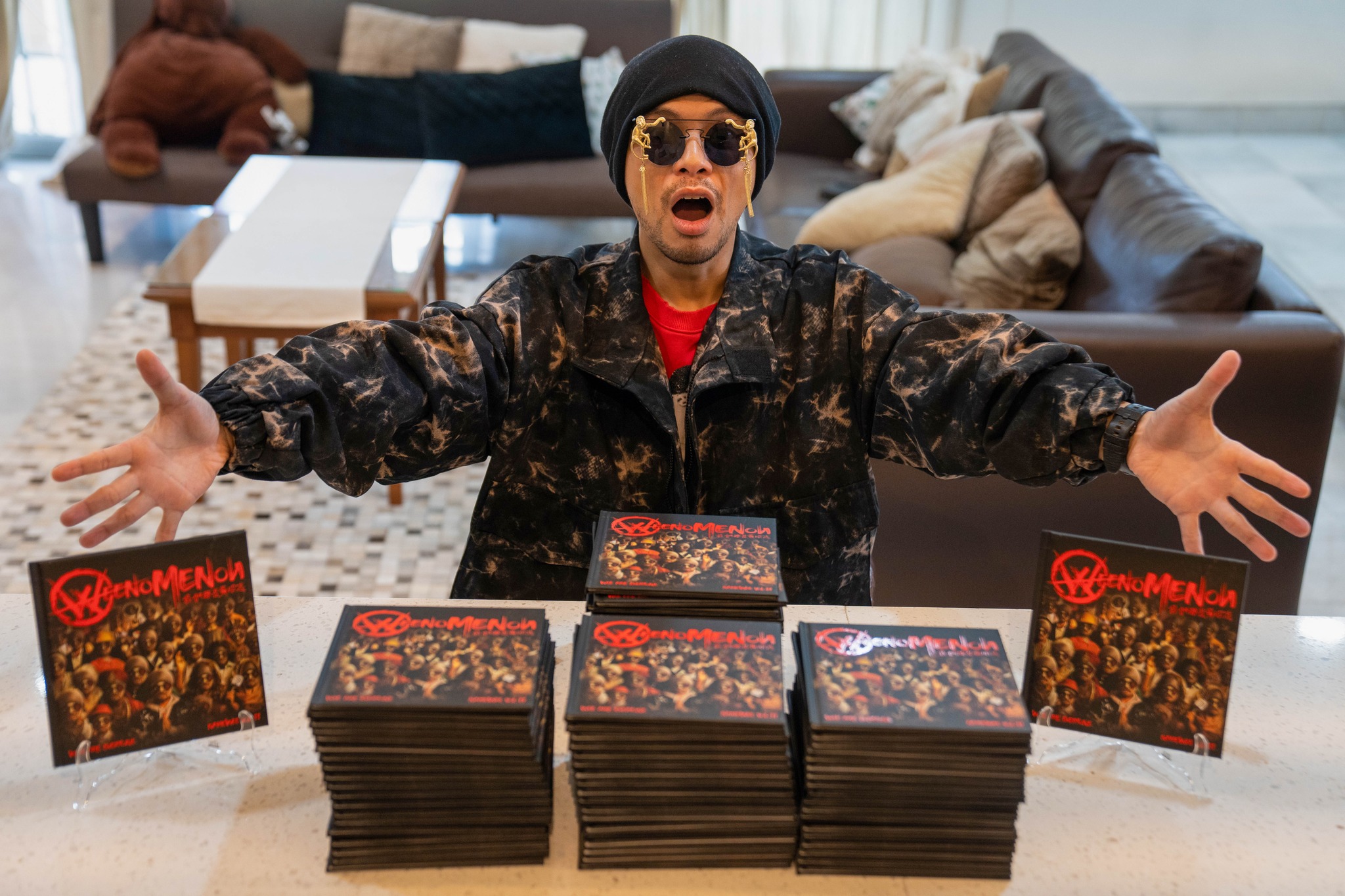 黃明志「愚人節辦告別式」玩過頭？親自現身說明真相網友疑不領情：別開這種玩笑