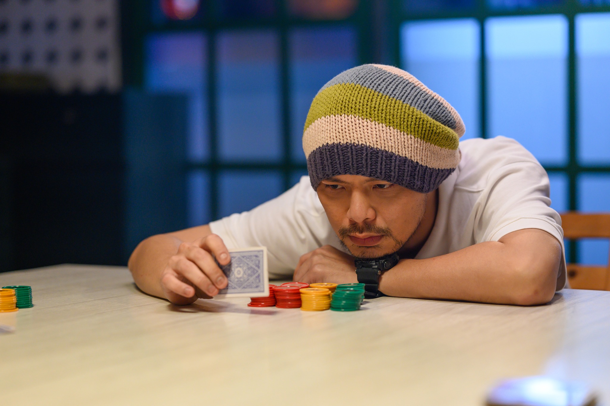 黃明志「愚人節辦告別式」玩過頭？親自現身說明真相網友疑不領情：別開這種玩笑