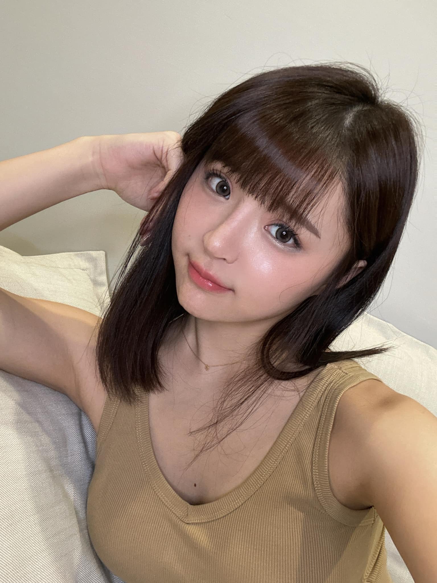 元元外拍遇日本妹子「當眾換衣」嚇傻！好奇問：到底真正個性是豪放還是溫柔？