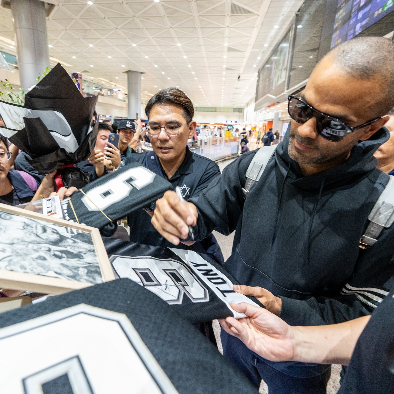 NBA 傳奇球星降臨！「法國小跑車」Tony Parker 抵台，開啟為期三天高中訓練營！