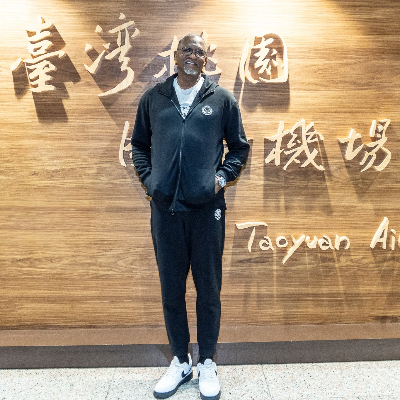 NBA 傳奇球星降臨！「法國小跑車」Tony Parker 抵台，開啟為期三天高中訓練營！