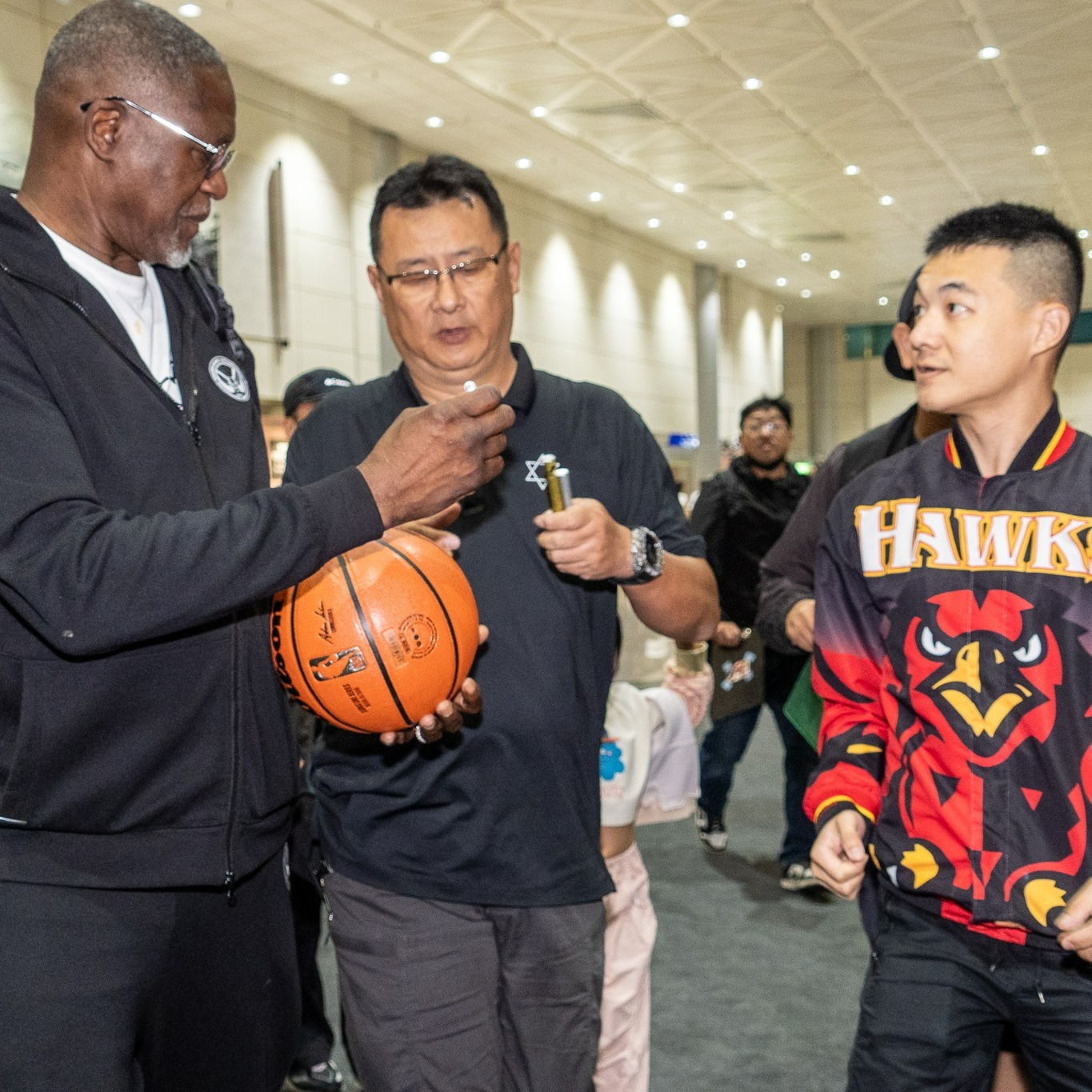 NBA 傳奇球星降臨！「法國小跑車」Tony Parker 抵台，開啟為期三天高中訓練營！