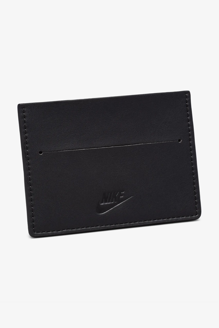 如何低調炫耀鞋頭身分？你只需要從口袋掏出這款 Nike Air Force 1 造型卡夾