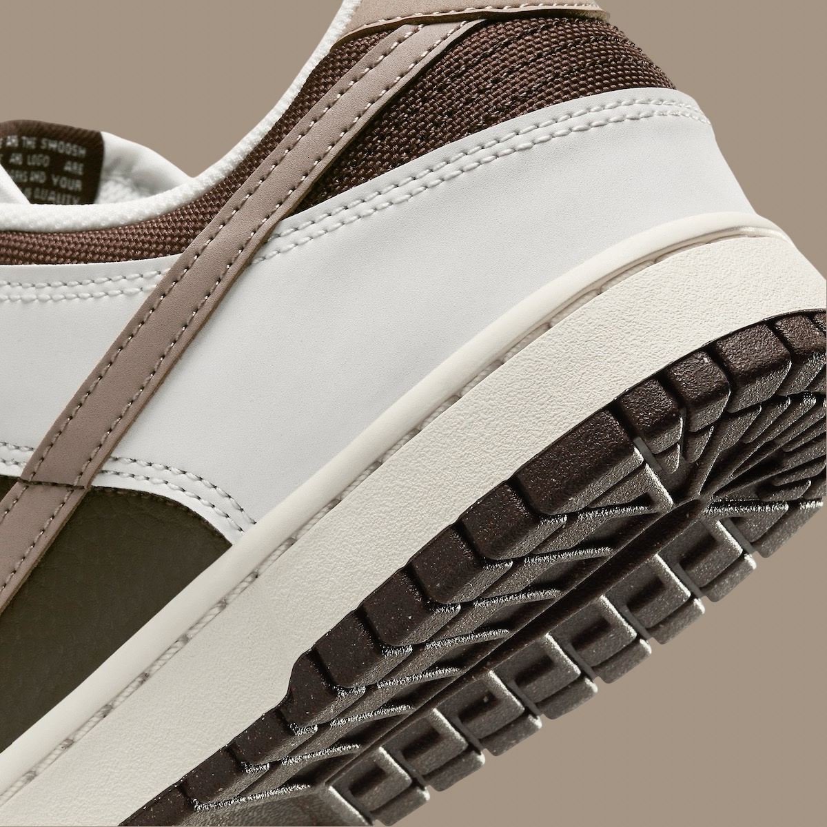 細節不輸 Travis Scott 倒鉤！Nike 這雙新款 Dunk Low 聯名味十足！
