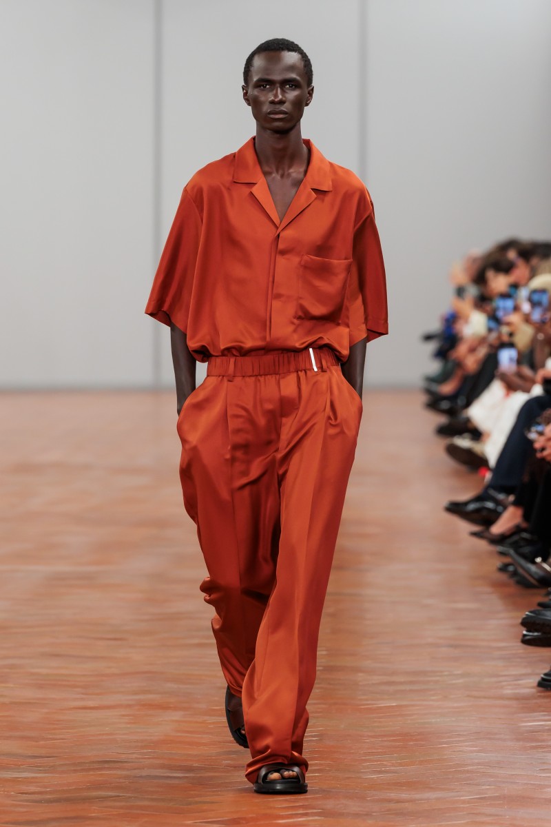 台韓雙帥都來了！施柏宇、崔珉豪現身 COS 2024 年春夏系列時裝秀！