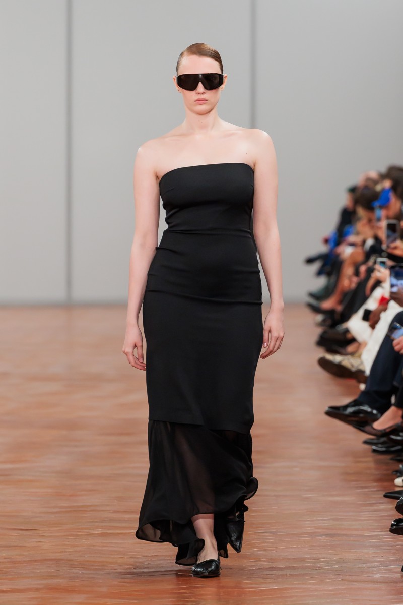 台韓雙帥都來了！施柏宇、崔珉豪現身 COS 2024 年春夏系列時裝秀！