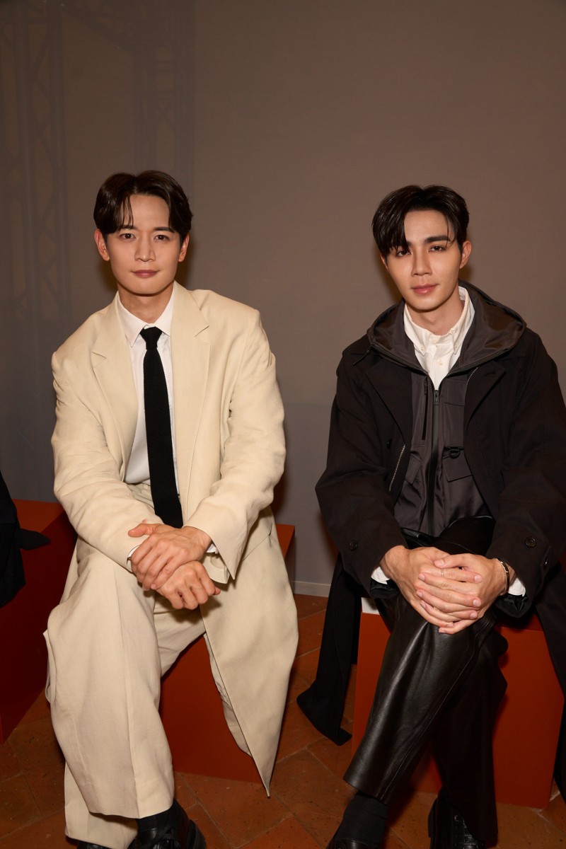 台韓雙帥都來了！施柏宇、崔珉豪現身 COS 2024 年春夏系列時裝秀！