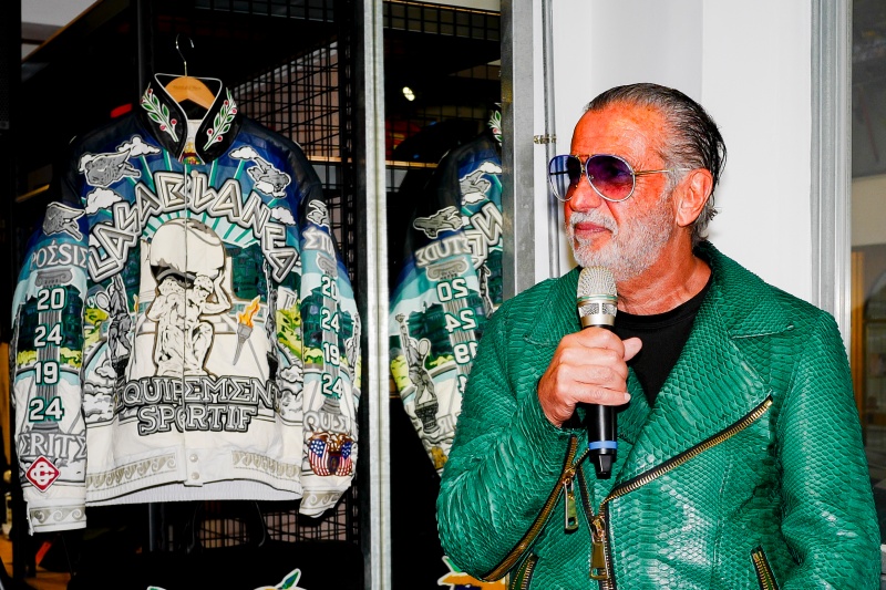 太神啦！野生傳奇藝術家 Jeff Hamilton 現身東區，限量頂級 NBA 皮衣全台只有「這裡」預購！