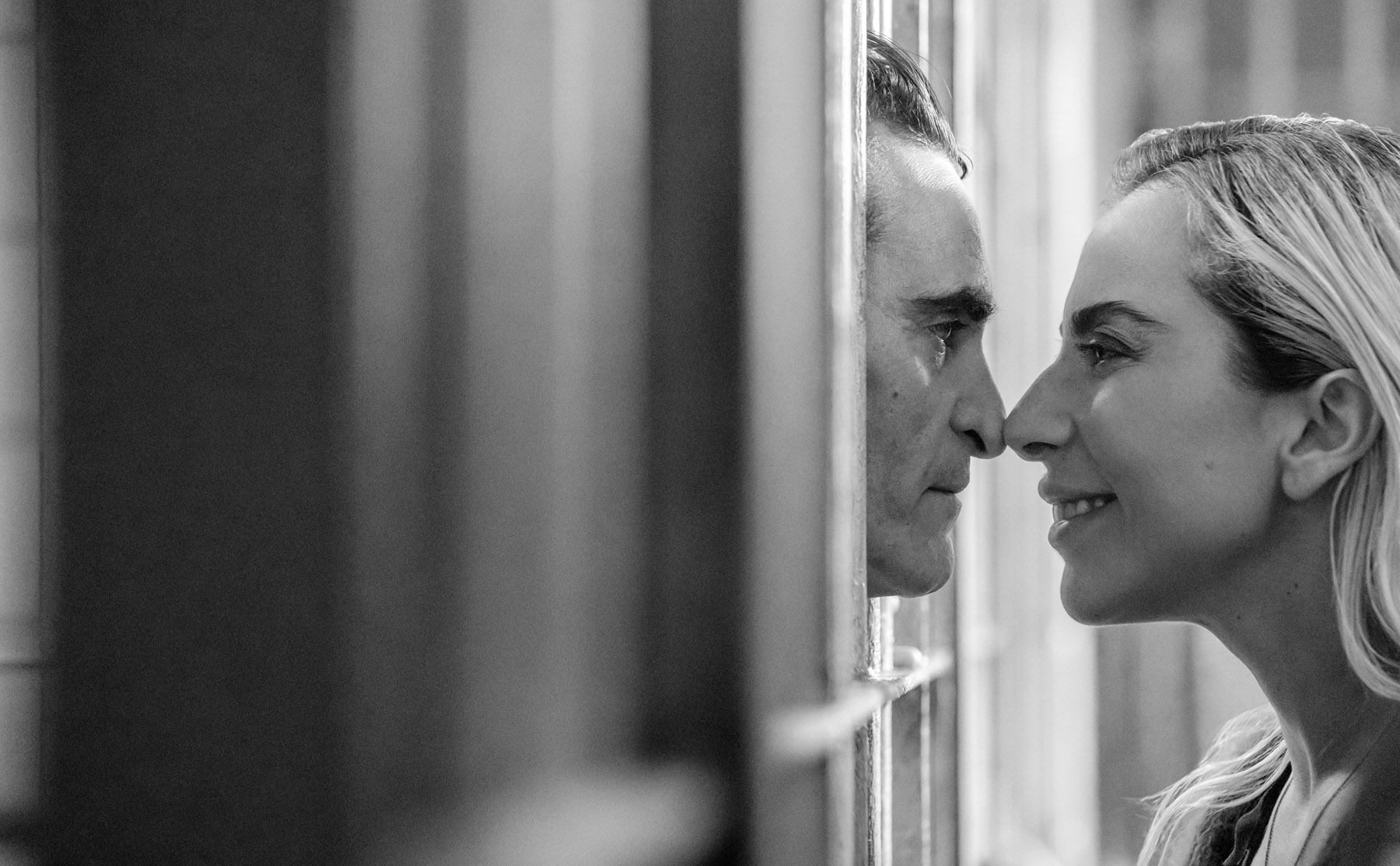 瓦昆精湛演技依然讓人毛骨悚然！《小丑2》前導預告釋出！