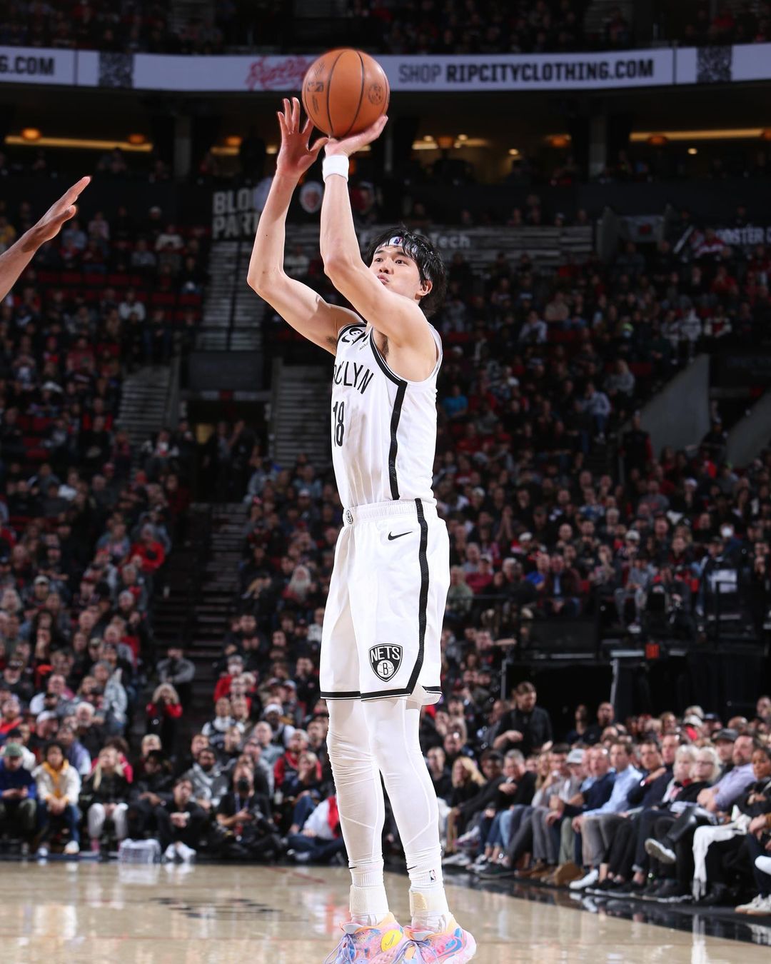 放棄下季八千萬台幣薪資！渡邊雄太宣布結束 NBA 生涯將回日本打球，直播感嘆：只想快樂打球