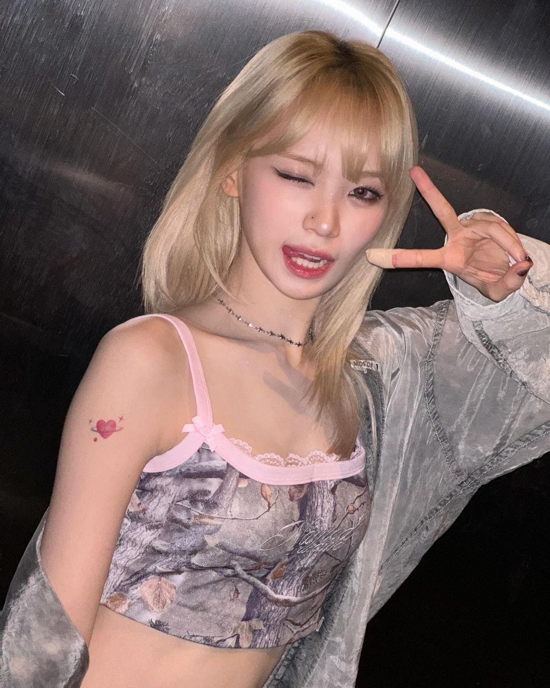 韓網票選「哪位偶像陷入戀愛緋聞受到的影響最大？」第一名是她！網崩潰：千萬不要！