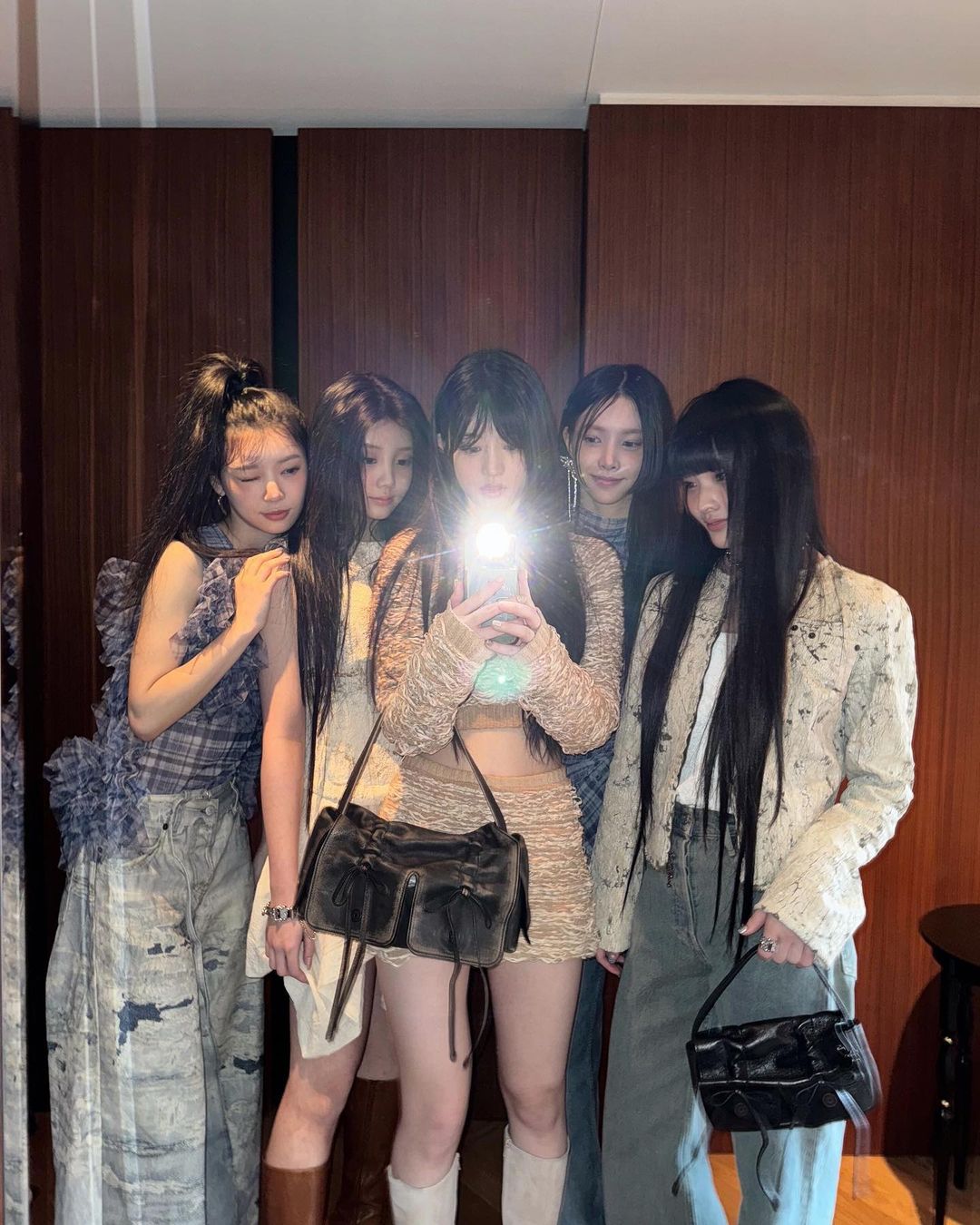 太扯！NewJeans 師妹團 ILLIT 再創「K-POP 新紀錄」！網友：真猛！