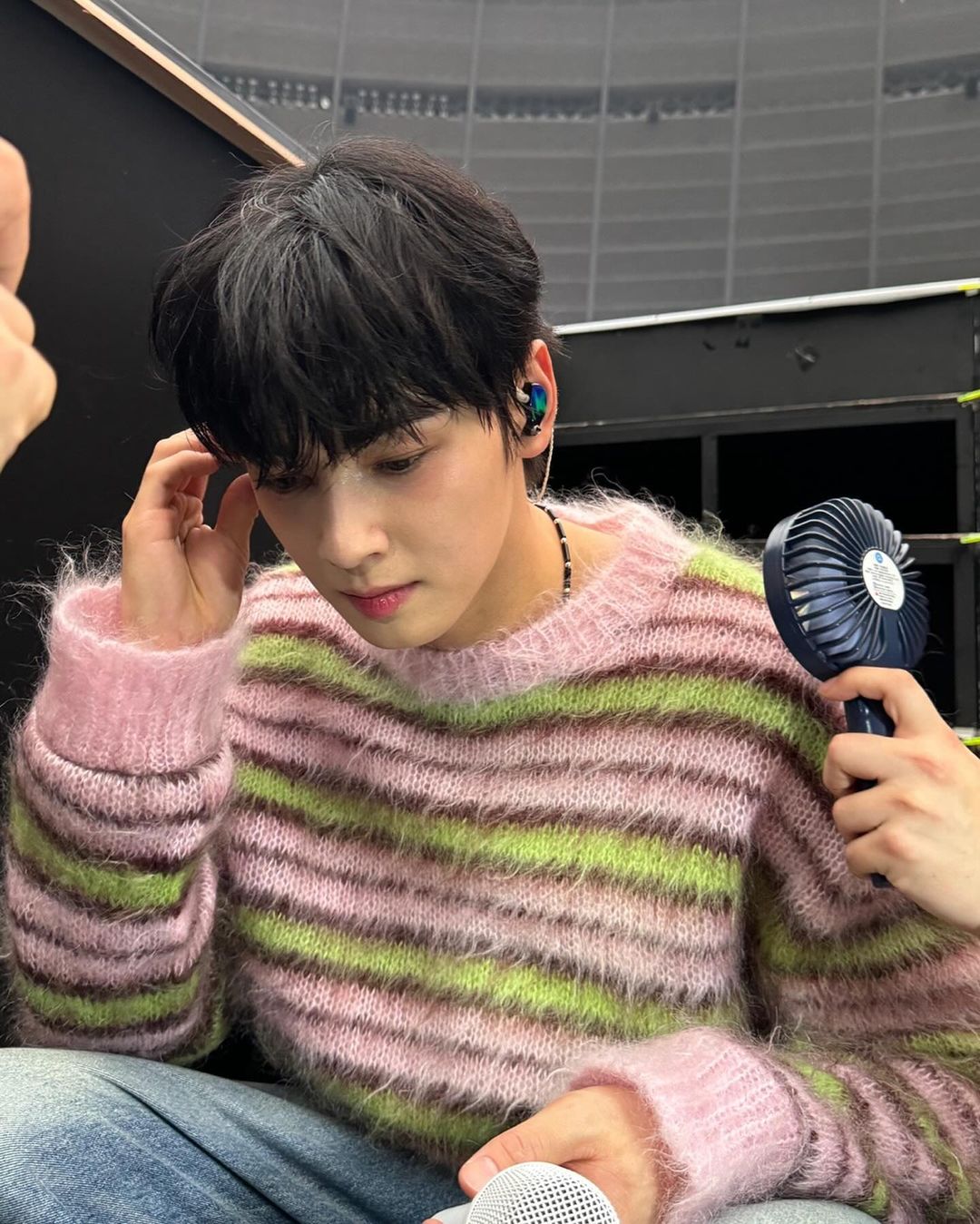 連腳趾都好看的男人！「臉蛋天才」車銀優遊日本脫口罩現神顏，狂粉驚喊：「不能成為你的妻子是多麼痛苦」全網笑翻！