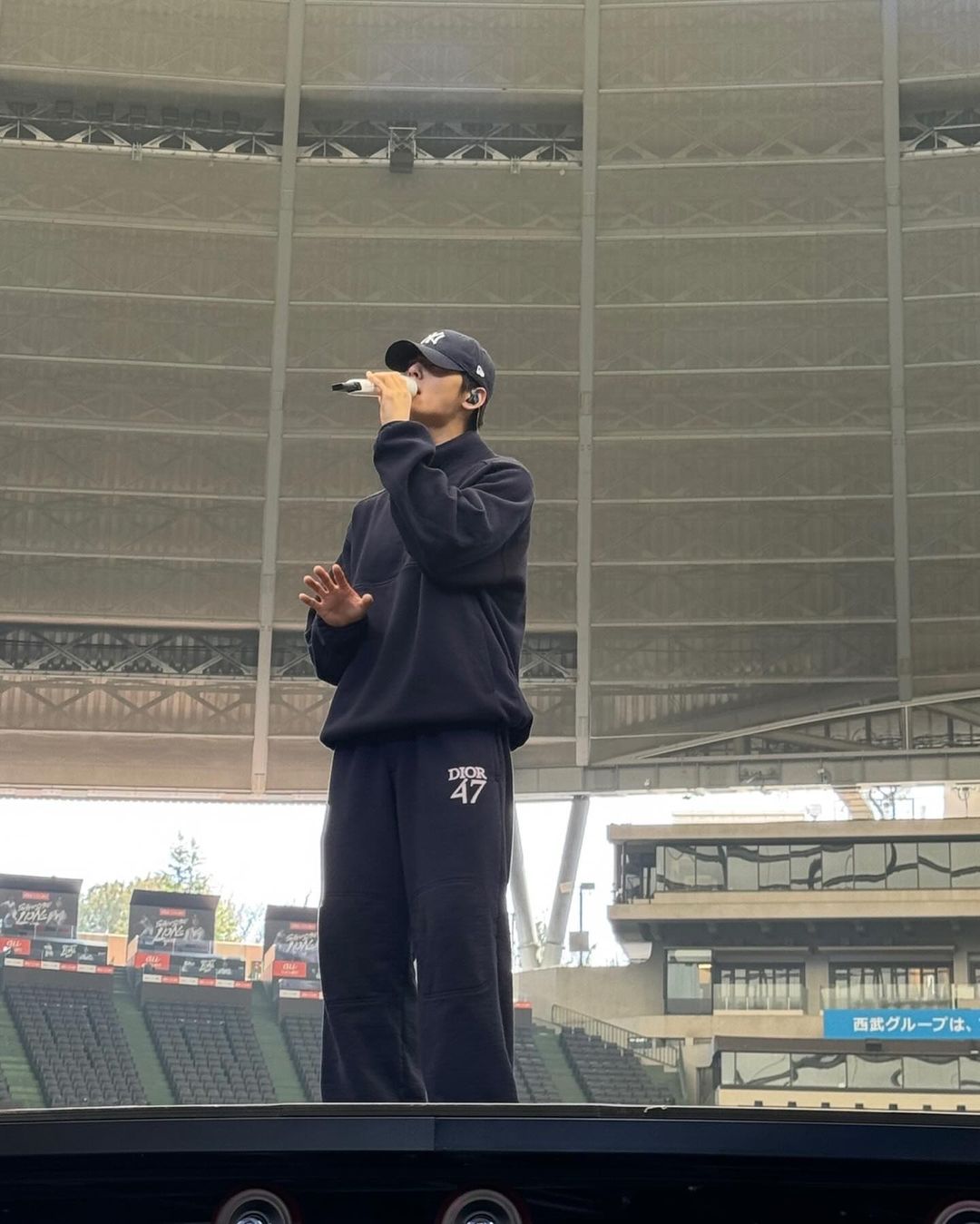 連腳趾都好看的男人！「臉蛋天才」車銀優遊日本脫口罩現神顏，狂粉驚喊：「不能成為你的妻子是多麼痛苦」全網笑翻！