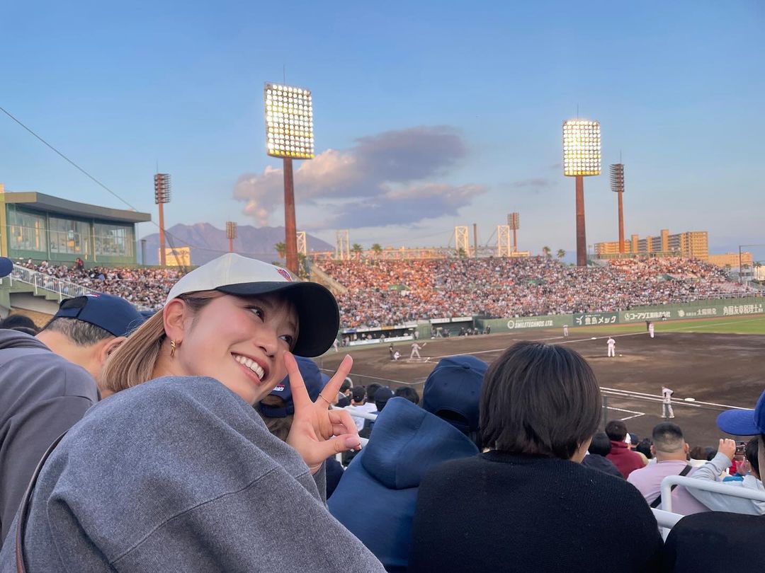 乾真大變乾真高？日本女星分享抽到的日職「出包」球員卡，身高 176 公尺笑翻網友！