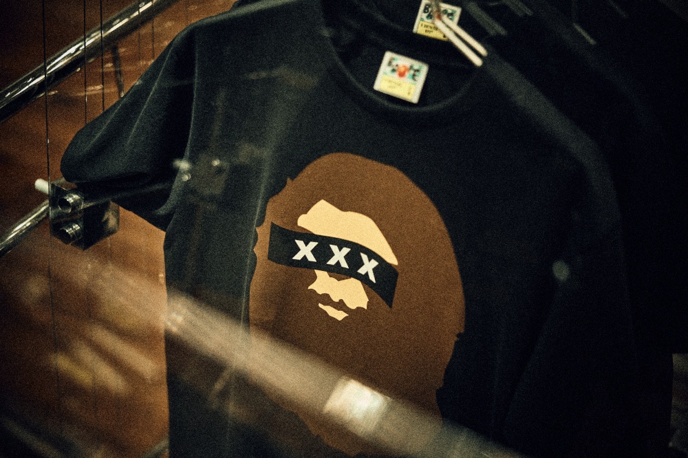 神之組合！ BAPE®︎ X GOD SELECTION XXX 聯名系列即將限量發售！
