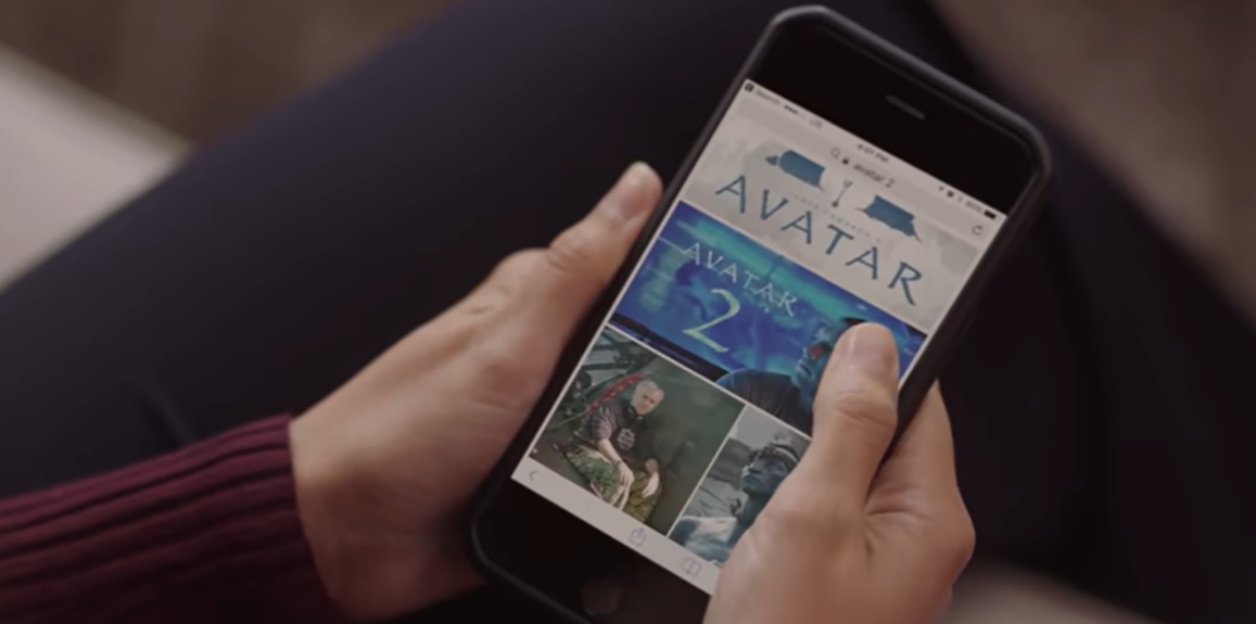 一本正經講 X 話的極限！萊恩葛斯林回歸演出搞笑短劇《莎草體》續集！崩潰大喊：《阿凡達2》還是在用莎草體啊啊啊！