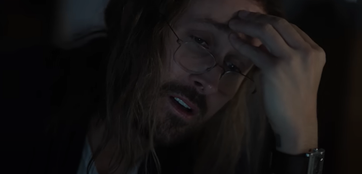 一本正經講 X 話的極限！萊恩葛斯林回歸演出搞笑短劇《莎草體》續集！崩潰大喊：《阿凡達2》還是在用莎草體啊啊啊！