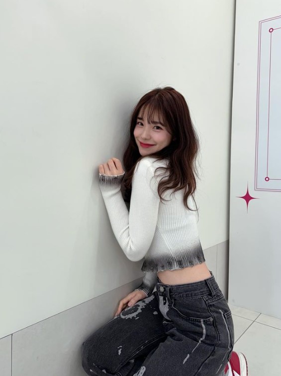 李多慧被爆料廣告堅持站 C 位！本尊 IG 小號疑吐委屈心聲「好好生活，讓花朵綻放」