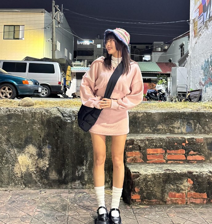 啦啦隊女神瑟七 520 突曬情侶照！同框富邦應援團長 羞喊：我們適合嗎