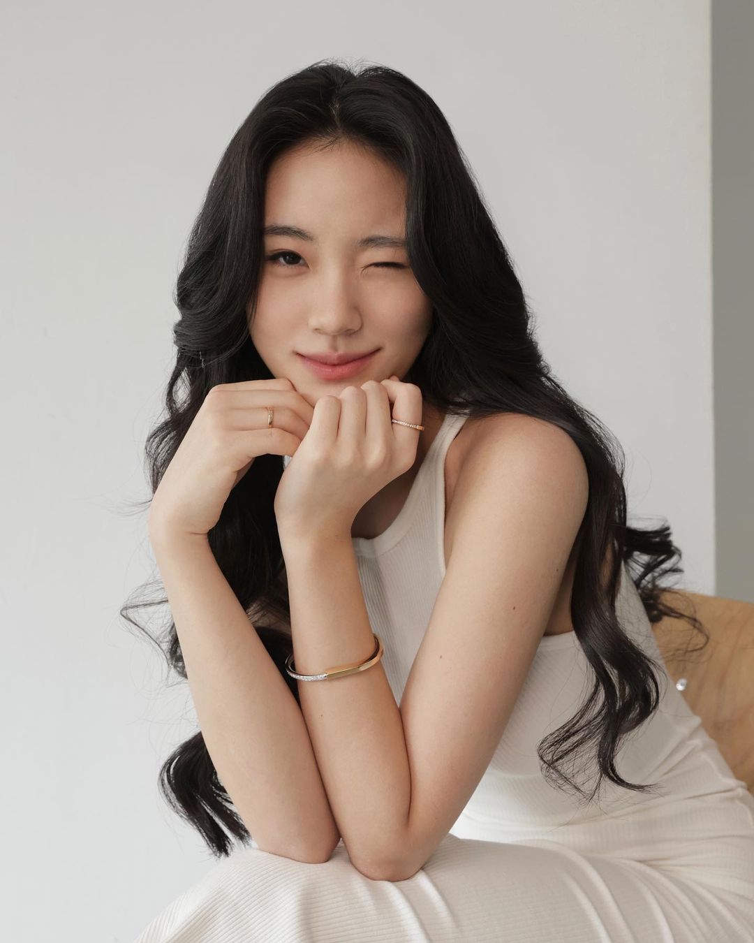 小 S 女兒「Lily許韶恩」曬辣照 6 連拍！超模氣勢狂放電 3.9 萬網友淪陷