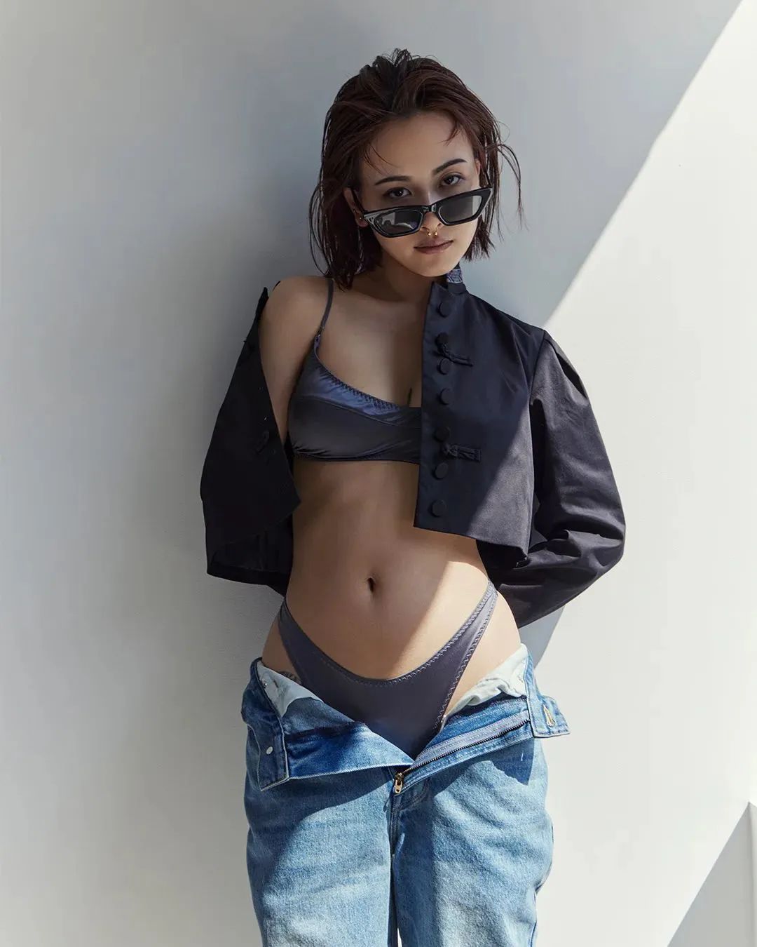 力挺爸爸好友冠希哥！ UNDERCOVER 主理人親女兒火辣出鏡 CLOT 全新形象企劃