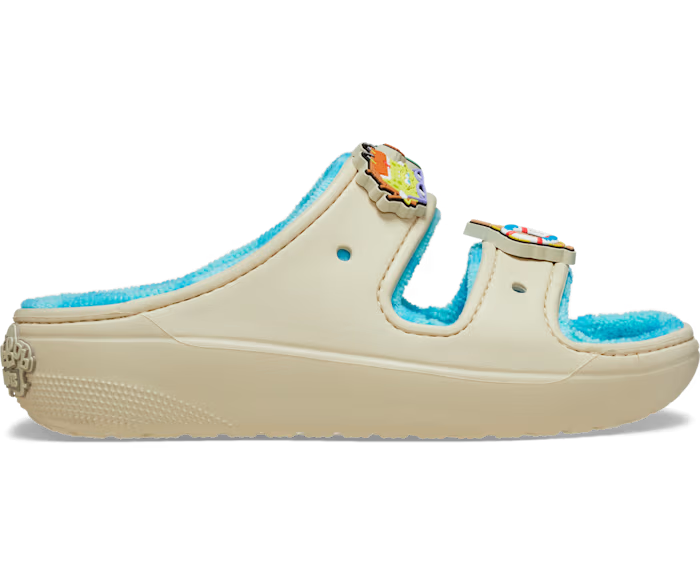 是誰住在深海的大鳳梨裡？《海綿寶寶》x Crocs 全新聯名系列鞋款正式發佈