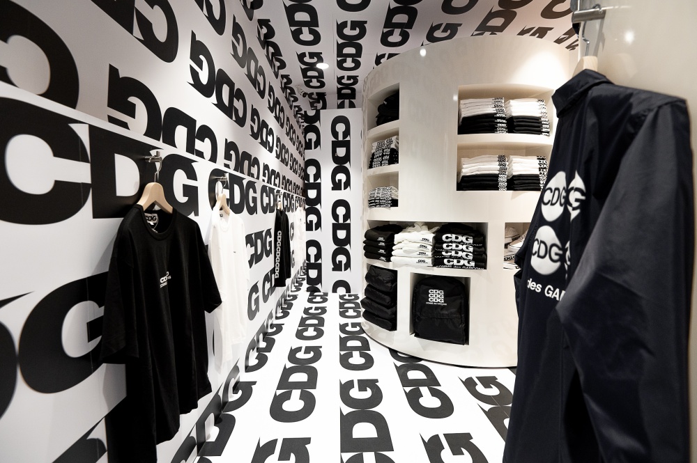 免出國就能買到第一手！川久保玲平價支線 CDGCDGCDG 全台首間實體店開幕，品項超齊全！