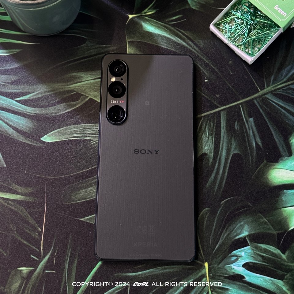 Sony 年度旗艦手機「Xperia 1 VI」5 大亮點整理：19.5:9螢幕手感讚、4 公分長焦微距新視界、緋紅限定色美滋滋