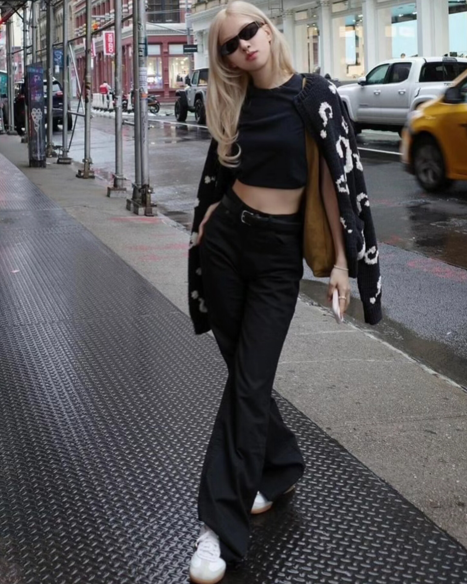 BLACKPINK「肉泥CP合體」現身紐約街頭！粉絲一看大暴動