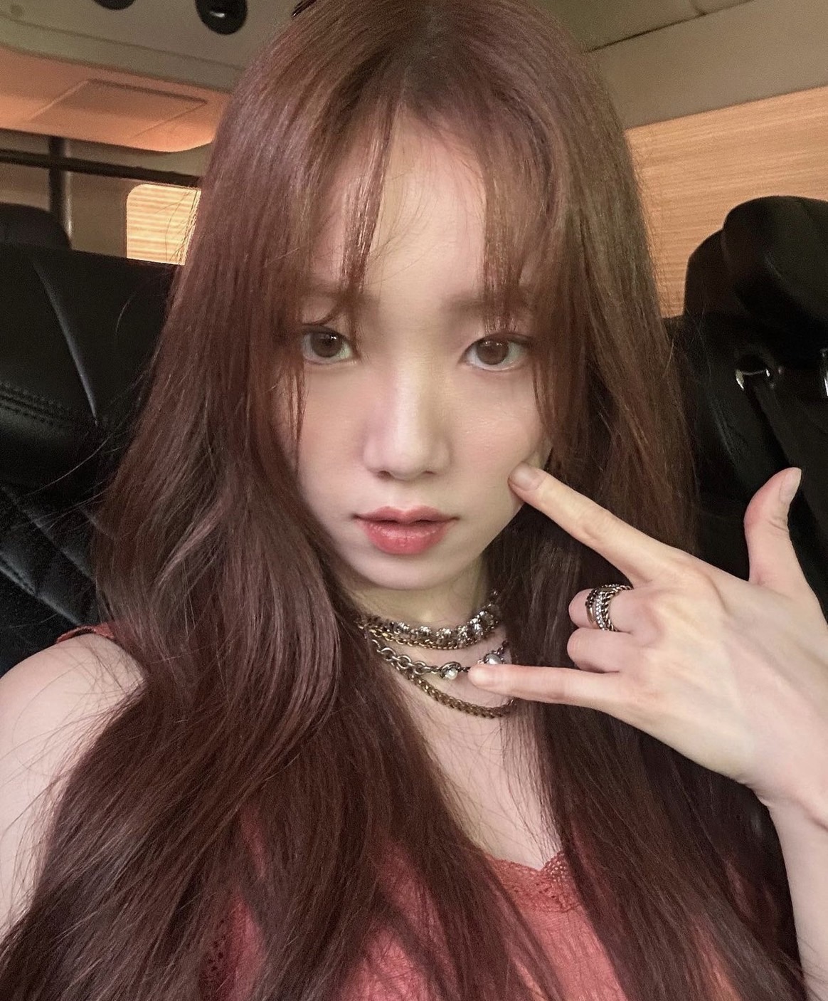 腿精來了！李聖經下身失蹤露「超狂筷子腿」粉絲全被美暈