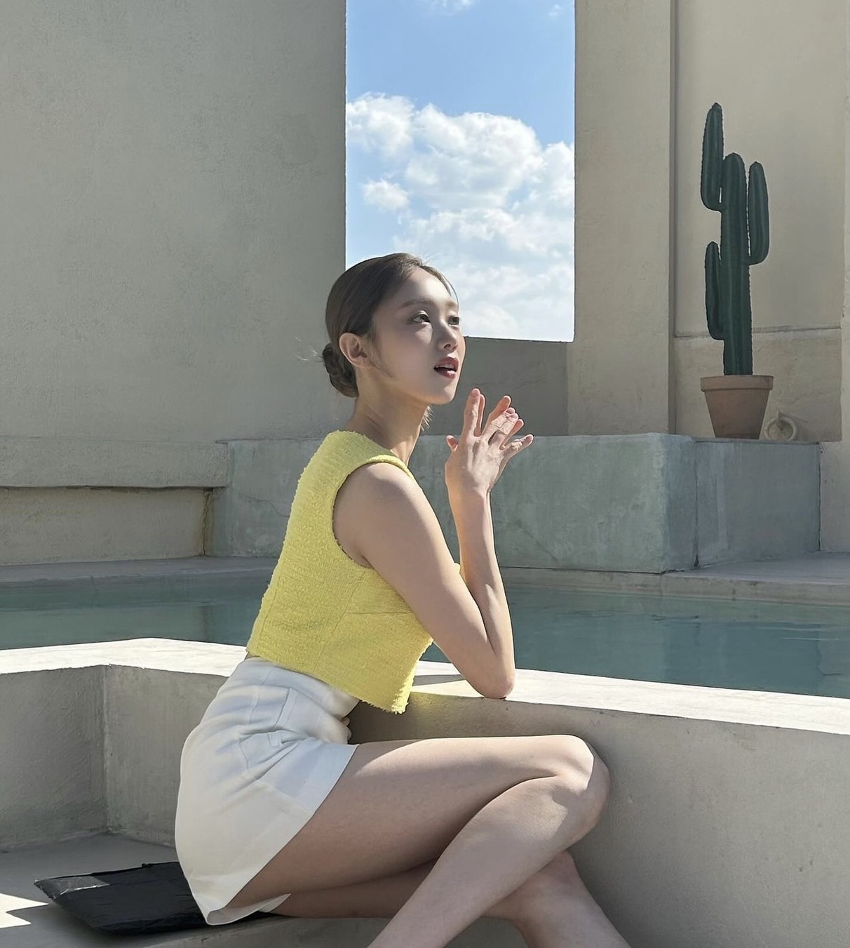 腿精來了！李聖經下身失蹤露「超狂筷子腿」粉絲全被美暈