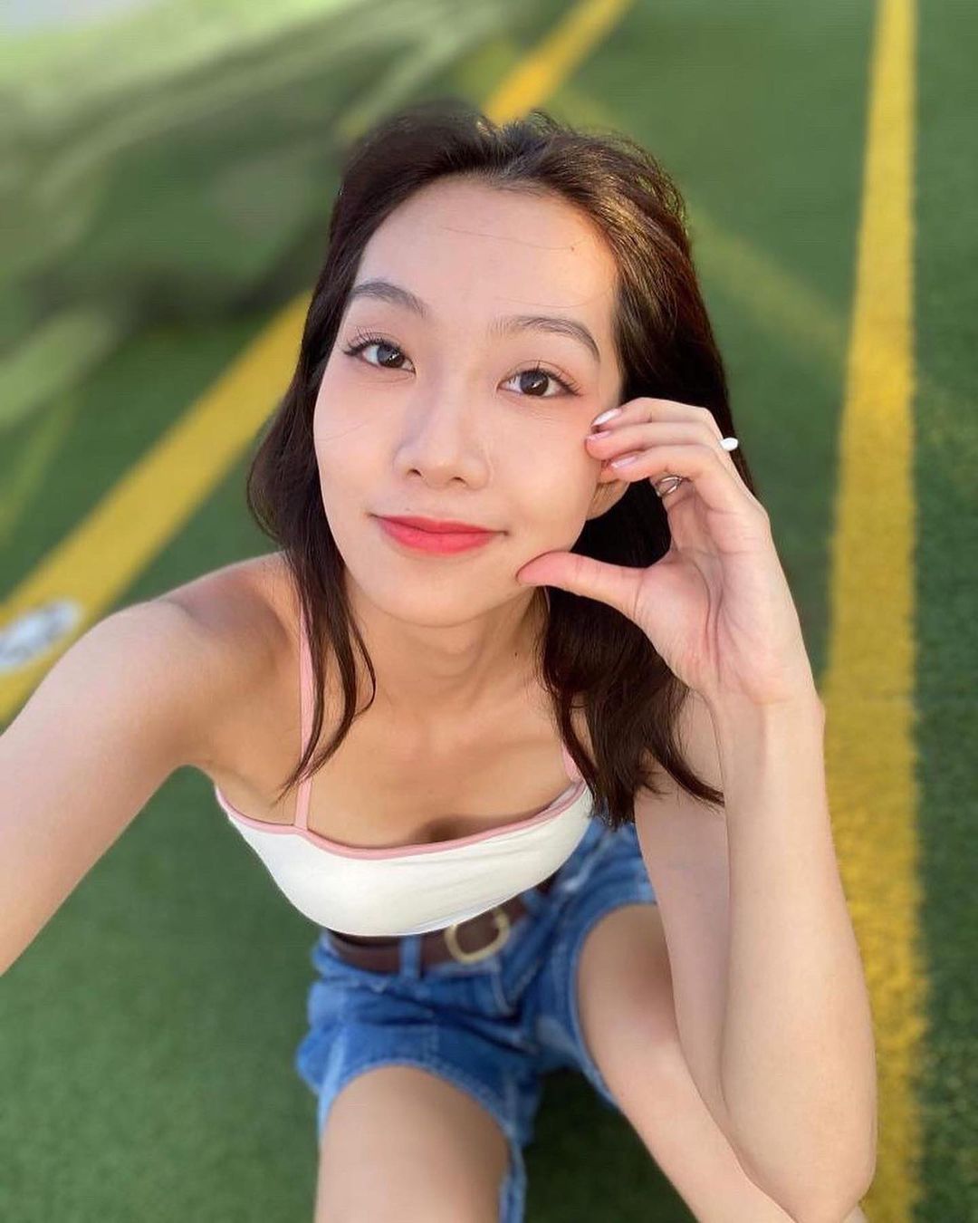 理工之花！統一獅 UniGirls 新成員侯芳，白色比基尼讓粉絲暈爛！