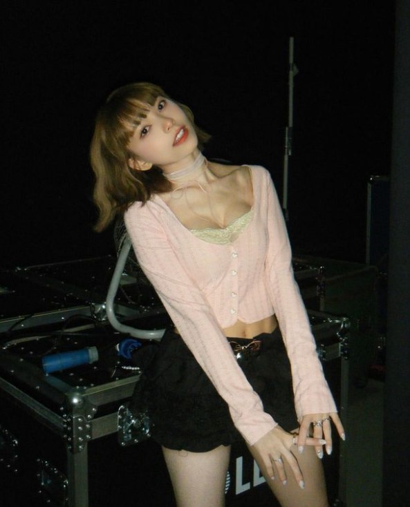 男友林庭謙爆出劈腿球迷！「小龍女」芷霖首現身　林襄忙擋槍：我現在長得很醜